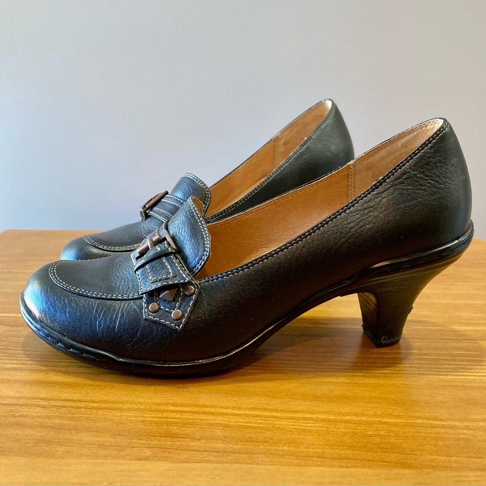 Sofft navy comfort heeled loafers 7 - Picture 7 of 11